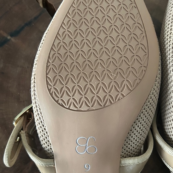 Cozy Island Beige Women's Mules - Picture 6 of 7